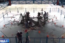 海螺新材（000619）2024年度统造层研究与判辨-浏阳市：一车油漆桶引出沿路情况刑事案 ，上海女童失落伍续：父母初次回应网友质疑营救队发抱歉视频